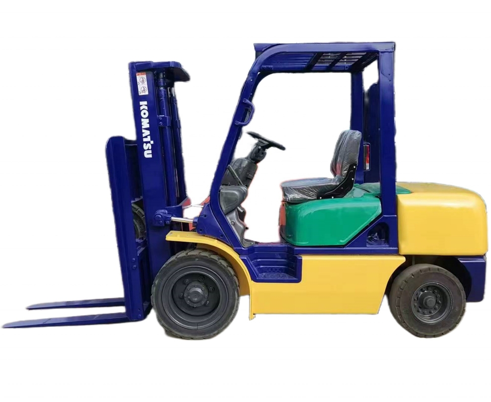 KOMATSU FD30 3-Tonnen-Forklift mit manueller Bedienung und guter Leistung auf heißem Salz