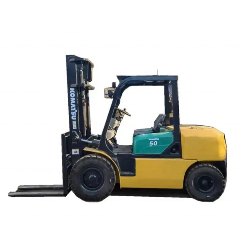 5 Tonnen Diesel-Mini-Forklift KOMATSU FD50 Containerheber für Produktionsanlagen