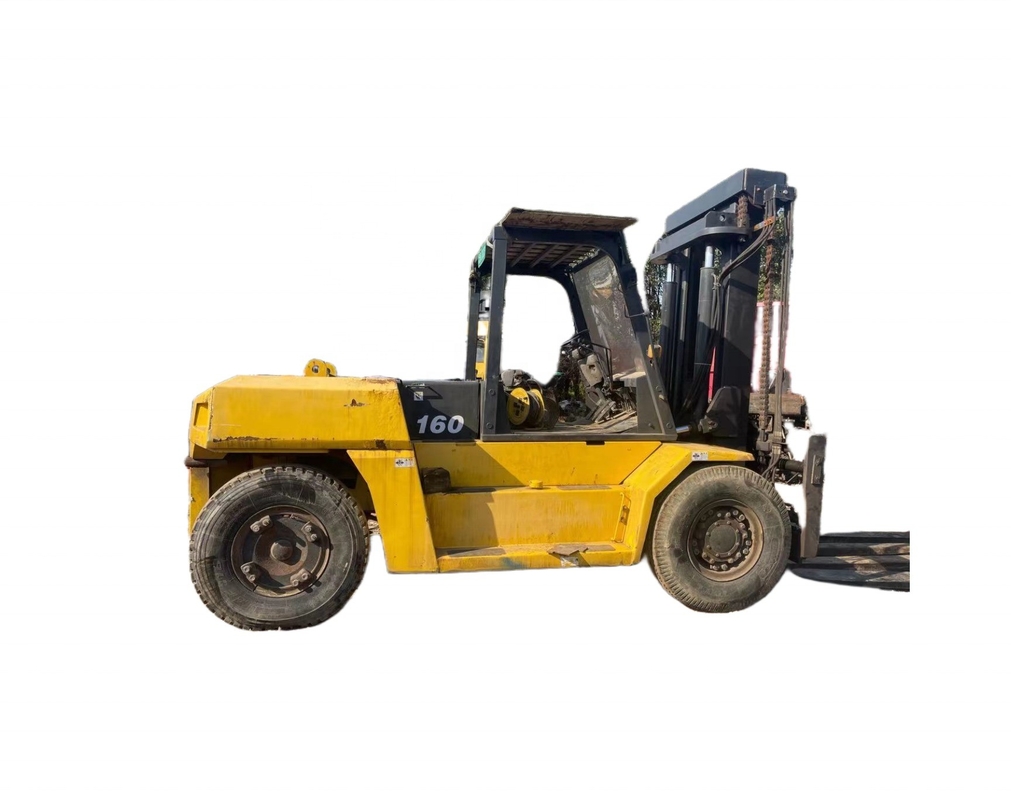 Schwermaschinen KOMATSU Gabelstapler FD160 mit 16 Tonnen Kapazität in ausgezeichnetem Betriebszustand
