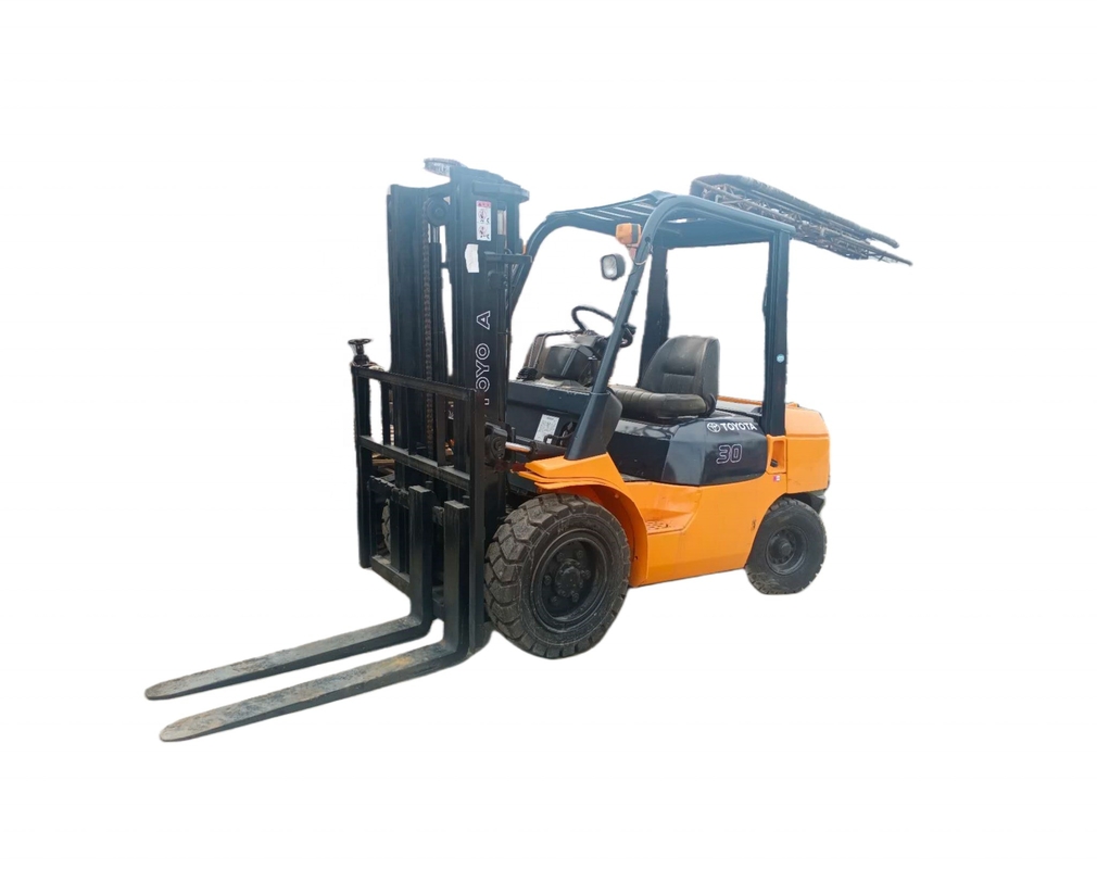 Ausgezeichnete Arbeitsbedingungen 3 Tonnen Toyota FD30 Mini Gabelstapler für schwere Geräte
