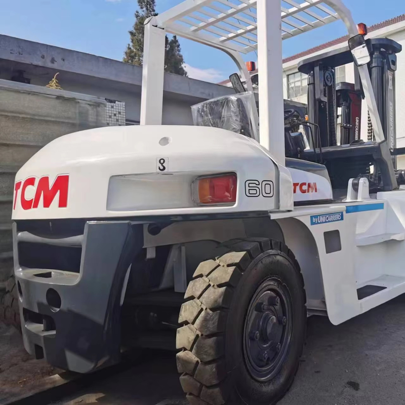 Gebraucht TCM 6 Tonnen Gabelstapler mit gutem Zustand und 127 kW Motor aus Japan